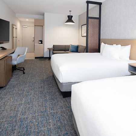 Hyatt Place Bakersfield Bagian luar foto