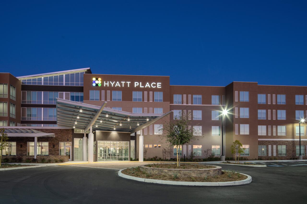 Hyatt Place Bakersfield Bagian luar foto