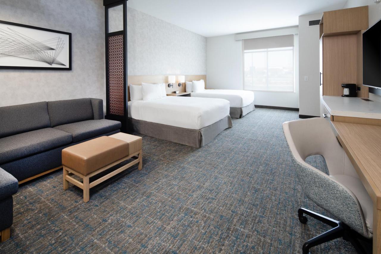 Hyatt Place Bakersfield Bagian luar foto