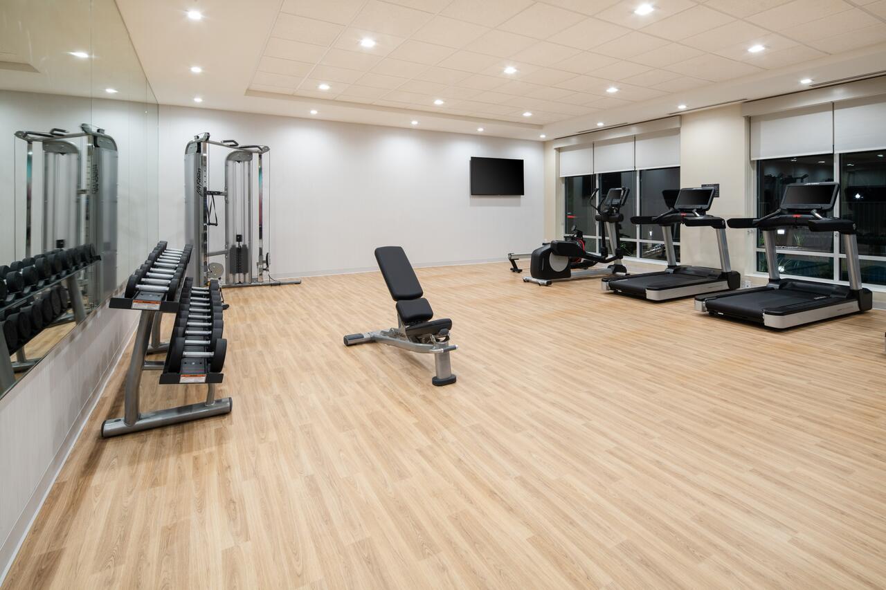 Hyatt Place Bakersfield Bagian luar foto